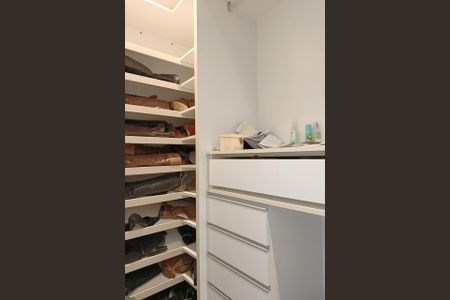 Apartamento à venda com 176m², 3 quartos e 2 vagasCloset da suíte