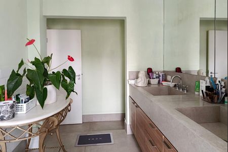 Apartamento à venda com 176m², 3 quartos e 2 vagasBanheiro da Suíte