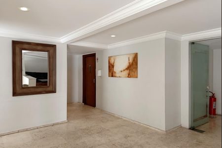 Apartamento à venda com 176m², 3 quartos e 2 vagasHall de entrada