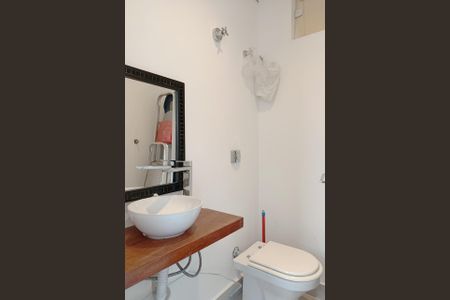 Apartamento à venda com 176m², 3 quartos e 2 vagasBanheiro de Serviço