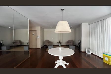 Apartamento à venda com 132m², 3 quartos e 1 vagaHall de entrada