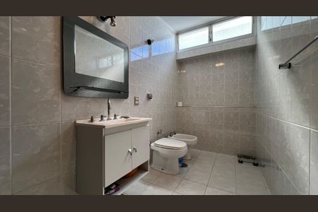 Apartamento à venda com 132m², 3 quartos e 1 vagaBanheiro da Suíte