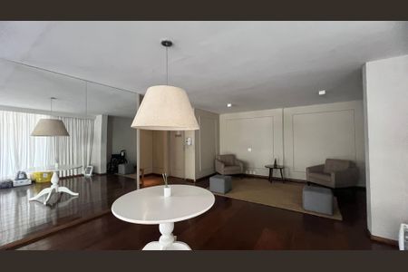 Apartamento à venda com 132m², 3 quartos e 1 vagaHall de entrada