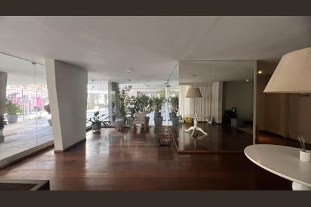 Apartamento à venda com 132m², 3 quartos e 1 vagaHall de entrada