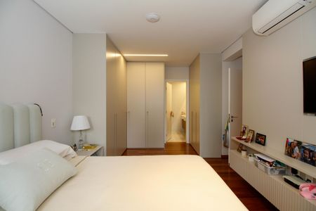 Apartamento à venda com 205m², 3 quartos e 4 vagasSuíte 3