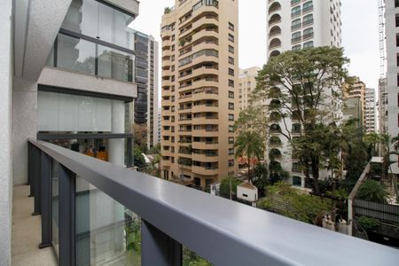Apartamento à venda com 205m², 3 quartos e 4 vagasVaranda e Vista da Suíte 3