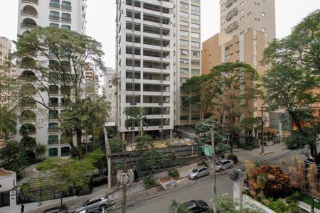 Apartamento à venda com 205m², 3 quartos e 4 vagasVista da Suíte 1