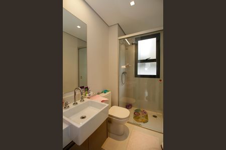 Apartamento à venda com 205m², 3 quartos e 4 vagasBanheiro da Suíte 2