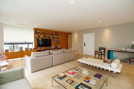 Apartamento à venda com 205m², 3 quartos e 4 vagasSala de Estar e Jantar