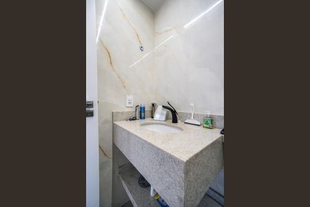 Apartamento à venda com 80m², 2 quartos e 1 vagaBanheiro social