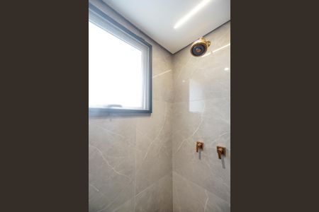 Apartamento à venda com 80m², 2 quartos e 1 vagaChuveiro