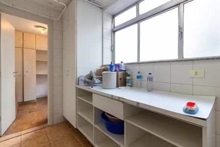 Apartamento à venda com 150m², 3 quartos e 1 vagaÁrea de Serviço