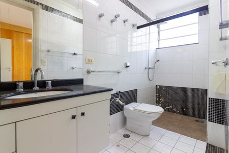 Apartamento à venda com 150m², 3 quartos e 1 vagaBanheiro da Suíte 