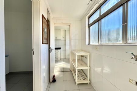 Apartamento à venda com 118m², 3 quartos e 1 vagaÁrea de Serviço