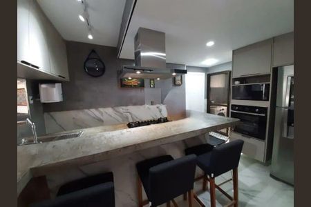 Apartamento à venda com 120m², 3 quartos e 3 vagas