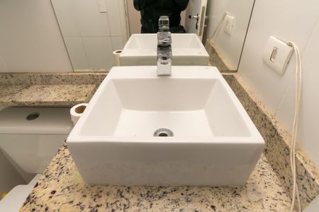 Apartamento para alugar com 53m², 2 quartos e 1 vaga Apartamento para alugar com 53m², 2 quartos e 1 vagaBanheiro