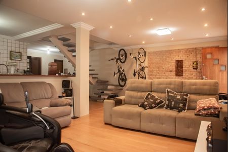 Casa à venda com 234m², 3 quartos e sem vagaSala