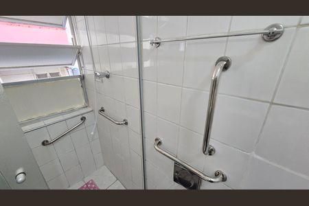 Apartamento para alugar com 50m², 1 quarto e 1 vagaDetalhe do banheiro