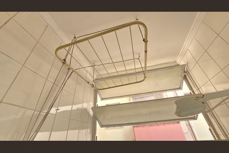 Apartamento para alugar com 50m², 1 quarto e 1 vagaDetalhe do banheiro