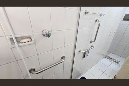 Apartamento para alugar com 50m², 1 quarto e 1 vagaDetalhe do banheiro