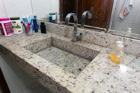 Casa à venda com 186m², 2 quartos e 6 vagas Casa à venda com 186m², 2 quartos e 6 vagasBanheiro