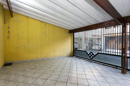 Casa à venda com 186m², 2 quartos e 6 vagas Casa à venda com 186m², 2 quartos e 6 vagasGaragem