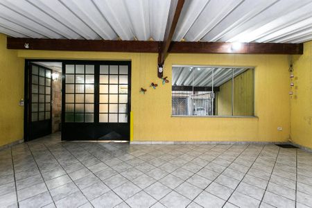 Casa à venda com 186m², 2 quartos e 6 vagas Casa à venda com 186m², 2 quartos e 6 vagasGaragem