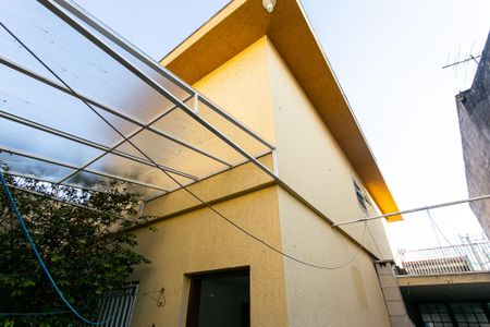 Casa à venda com 186m², 2 quartos e 6 vagas Casa à venda com 186m², 2 quartos e 6 vagasQuintal