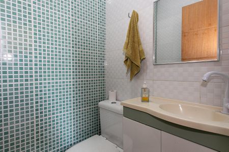 Casa à venda com 186m², 2 quartos e 6 vagas Casa à venda com 186m², 2 quartos e 6 vagasBanheiro de Serviço