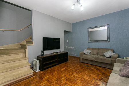 Casa à venda com 186m², 2 quartos e 6 vagas Casa à venda com 186m², 2 quartos e 6 vagasSala