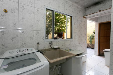 Casa à venda com 186m², 2 quartos e 6 vagas Casa à venda com 186m², 2 quartos e 6 vagasÁrea de Serviço