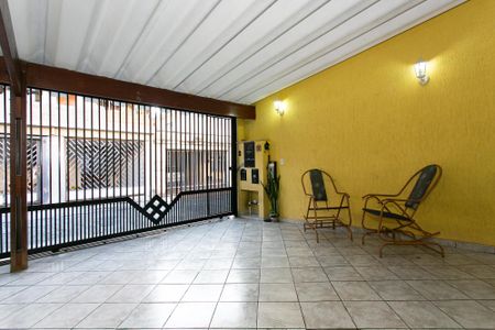 Casa à venda com 186m², 2 quartos e 6 vagas Casa à venda com 186m², 2 quartos e 6 vagasGaragem