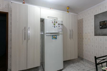 Casa à venda com 186m², 2 quartos e 6 vagas Casa à venda com 186m², 2 quartos e 6 vagasCozinha