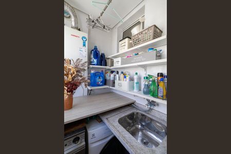 Apartamento à venda com 41m², 1 quarto e sem vaga Apartamento à venda com 41m², 1 quarto e sem vagaCozinha e Área de Serviço