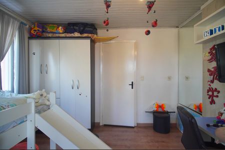 Casa à venda com 169m², 2 quartos e 1 vagaQuarto