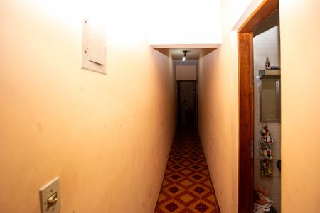 Casa à venda com 210m², 4 quartos e 2 vagasCorredor