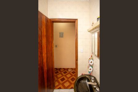 Casa à venda com 210m², 4 quartos e 2 vagasBanheiro 2