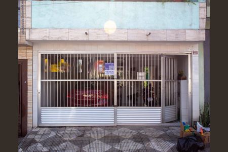 Casa à venda com 210m², 4 quartos e 2 vagasFachada e Placa