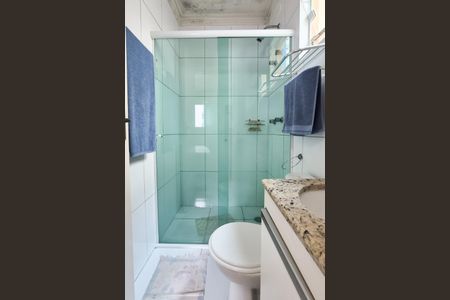 Casa à venda com 180m², 3 quartos e 3 vagas Casa à venda com 180m², 3 quartos e 3 vagasBanheiro da Suíte