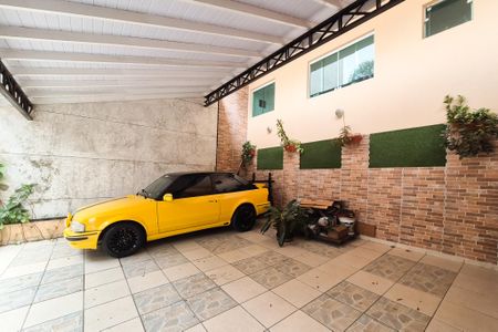 Casa à venda com 180m², 3 quartos e 3 vagas Casa à venda com 180m², 3 quartos e 3 vagasGaragem