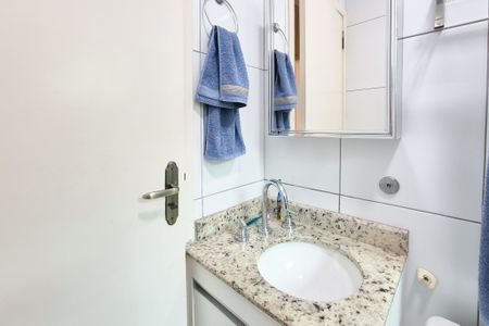 Casa à venda com 180m², 3 quartos e 3 vagas Casa à venda com 180m², 3 quartos e 3 vagasBanheiro Social