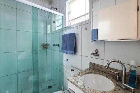 Casa à venda com 180m², 3 quartos e 3 vagas Casa à venda com 180m², 3 quartos e 3 vagasBanheiro da Suíte