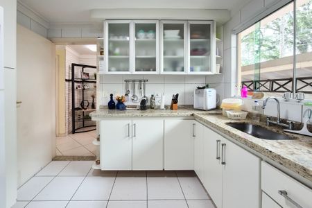 Casa à venda com 180m², 3 quartos e 3 vagas Casa à venda com 180m², 3 quartos e 3 vagasCozinha