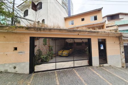 Casa à venda com 180m², 3 quartos e 3 vagas Casa à venda com 180m², 3 quartos e 3 vagasFachada