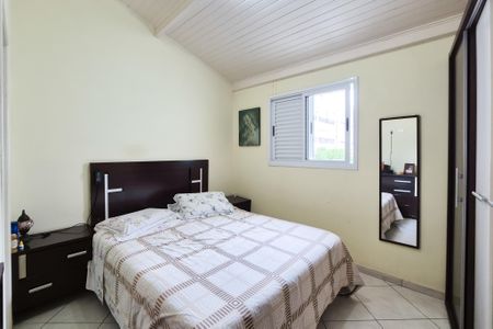 Casa à venda com 180m², 3 quartos e 3 vagas Casa à venda com 180m², 3 quartos e 3 vagasSuíte