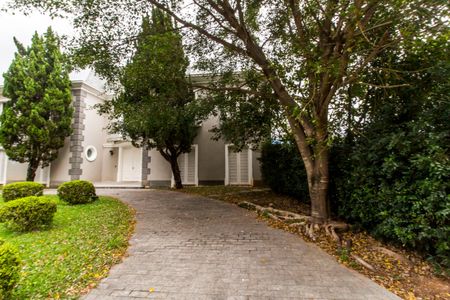 Casa de condomínio para alugar com 1500m², 4 quartos e 12 vagas Casa de condomínio para alugar com 1500m², 4 quartos e 12 vagasVista da Rua