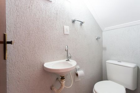 Casa à venda com 181m², 3 quartos e 6 vagas Casa à venda com 181m², 3 quartos e 6 vagasLavabo