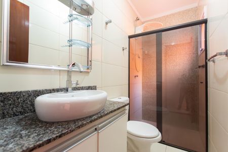 Casa à venda com 181m², 3 quartos e 6 vagas Casa à venda com 181m², 3 quartos e 6 vagasBanheiro 2