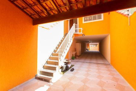 Casa à venda com 181m², 3 quartos e 6 vagas Casa à venda com 181m², 3 quartos e 6 vagasGaragem