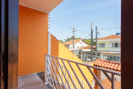 Casa à venda com 181m², 3 quartos e 6 vagas Casa à venda com 181m², 3 quartos e 6 vagasEntrada